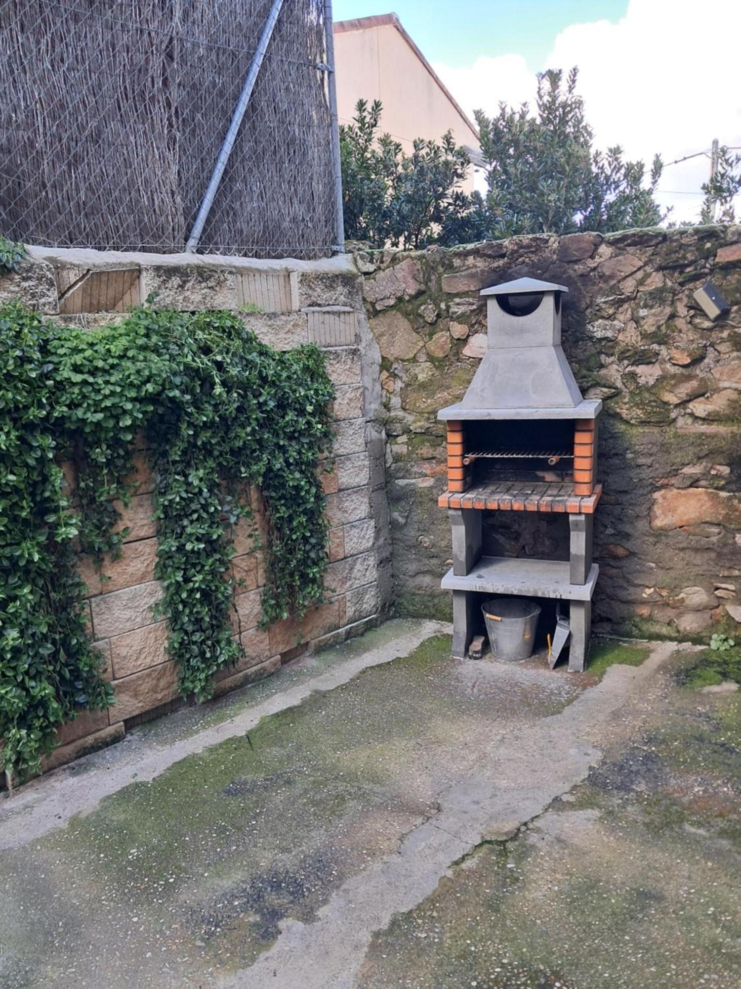 Casa Rural En La Sierra Norte De Madrid Manjiron Exterior photo